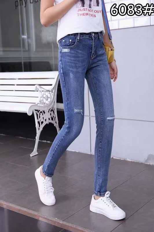 批發(fā)衣服一手貨源遼寧沈陽哪里有便宜工廠尾貨牛仔褲貨源批發(fā)10元左右韓版牛仔褲特價(jià)批發(fā)圖片大全